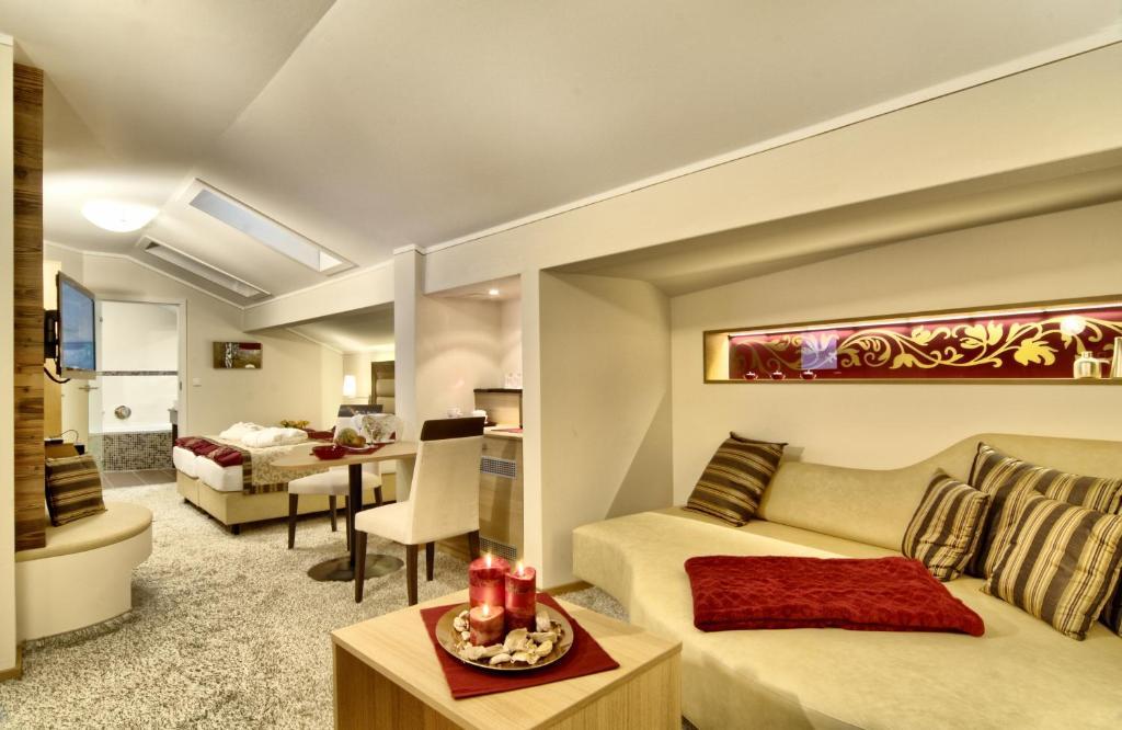 Hotel Neuhaeusl Superior Berchtesgaden Room photo